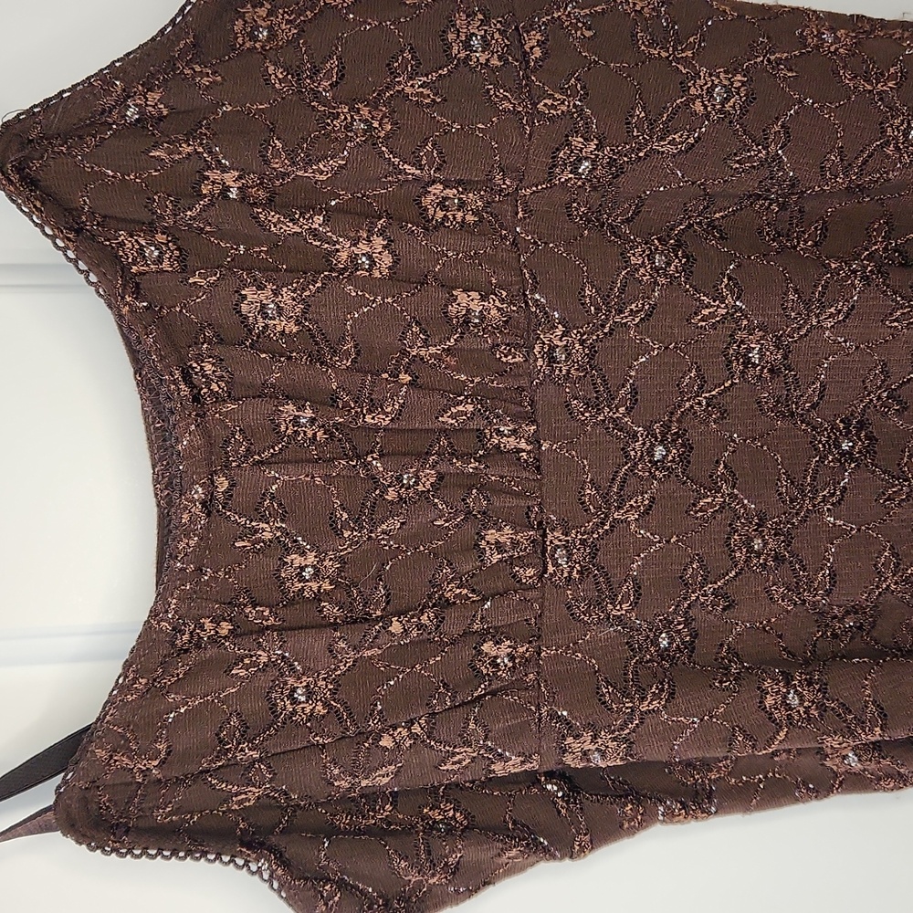 Brown Lace Sleeveless Top - Picture 2 of 7